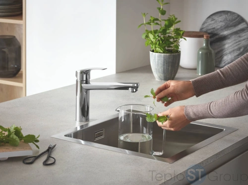 Смеситель для кухни Grohe Eurosmart 30463000 - купить оптом у дилера TeploSTGroup по всей России ✅ ☎ 8 (800) 600-96-13 фото 4