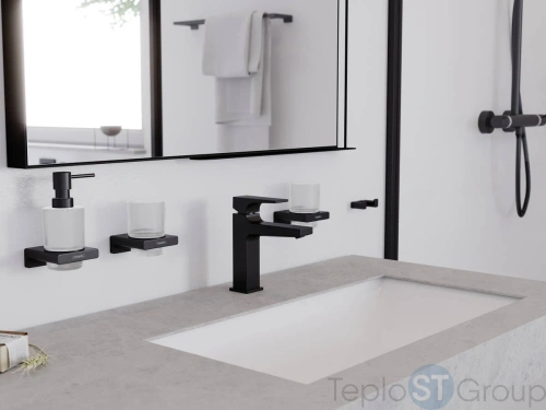 Дозатор для жидкого мыла Hansgrohe 41745670 черный - купить оптом у дилера TeploSTGroup по всей России ✅ ☎ 8 (800) 600-96-13 фото 5