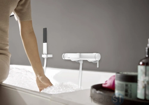 Смеситель для ванной Hansgrohe Finoris 76420700 белый - купить с доставкой по России фото 2